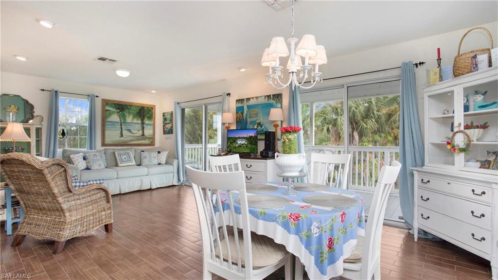 5532 Little House LN