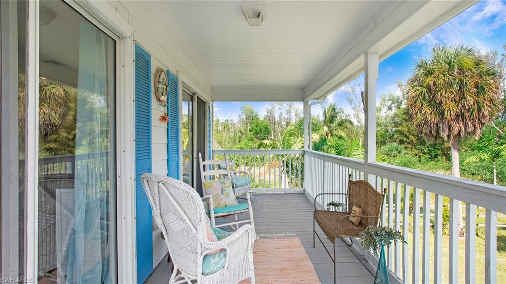 5532 Little House LN