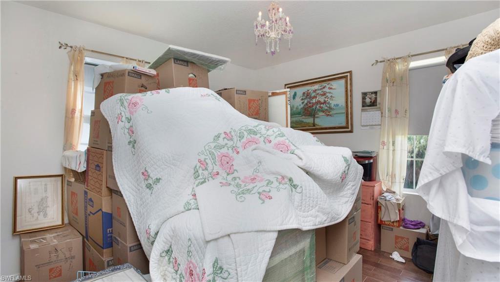 5532 Little House LN