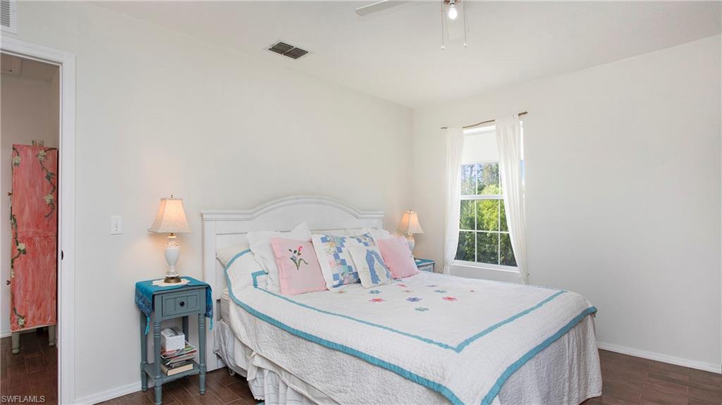 5532 Little House LN