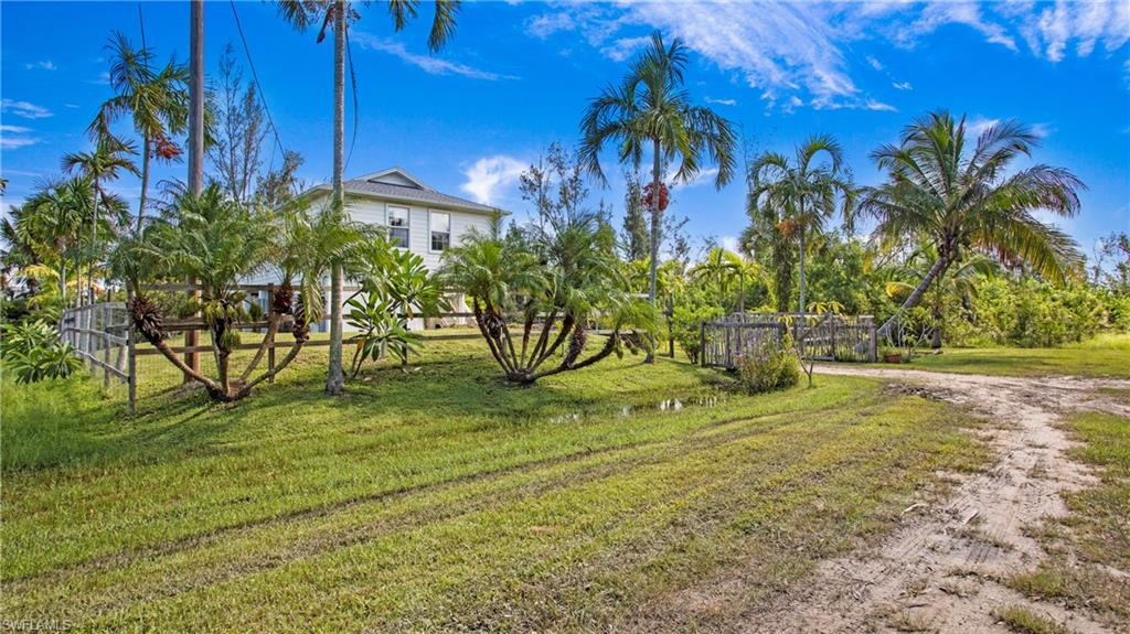 5532 Little House LN