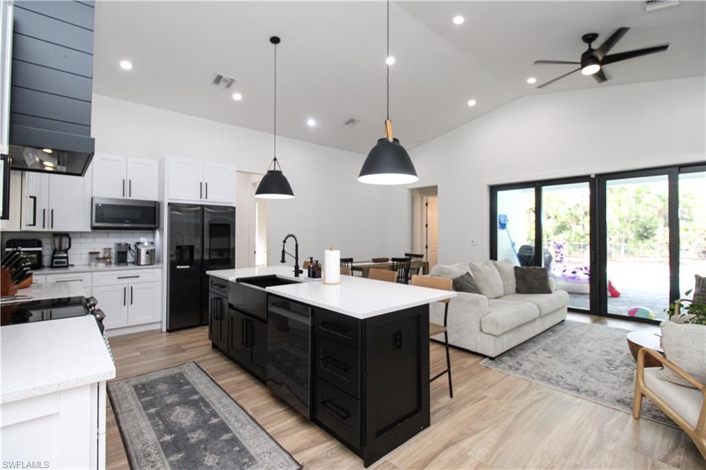 2727 Desoto BLVD S