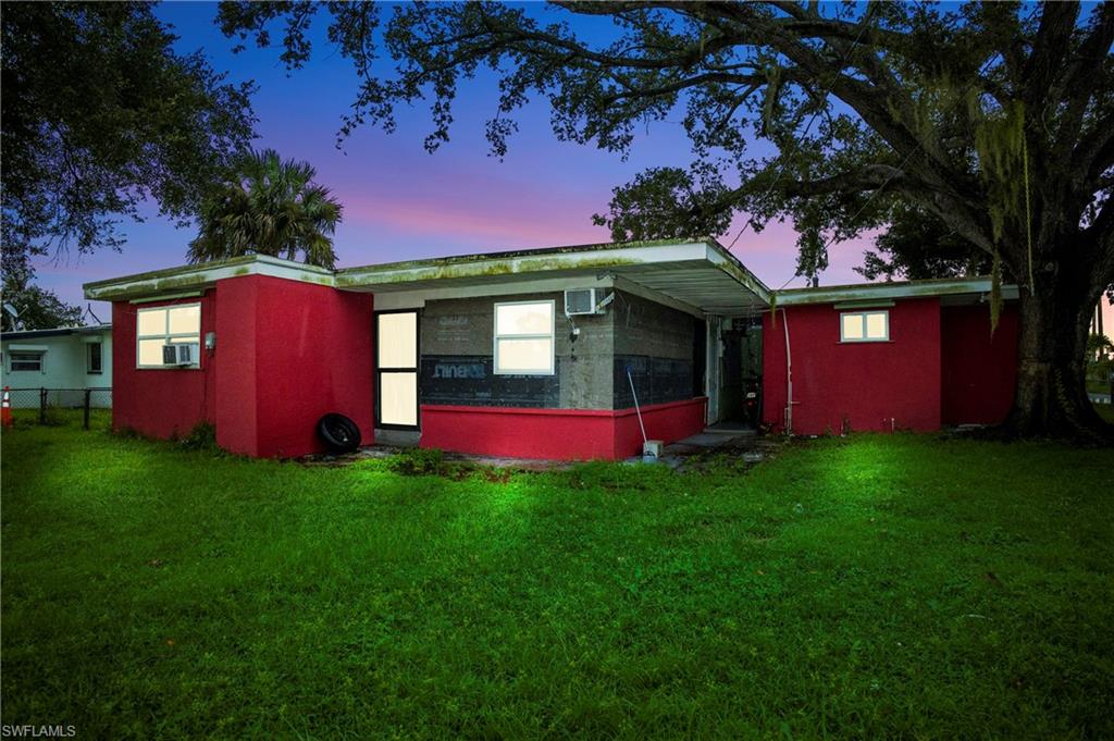 712 Camellia DR