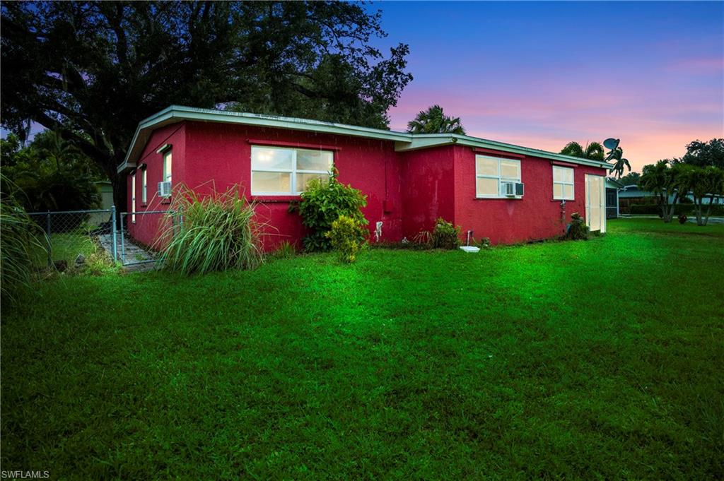712 Camellia DR