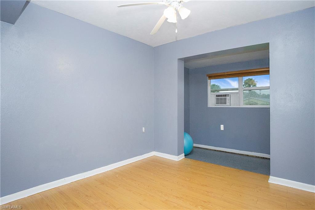 712 Camellia DR