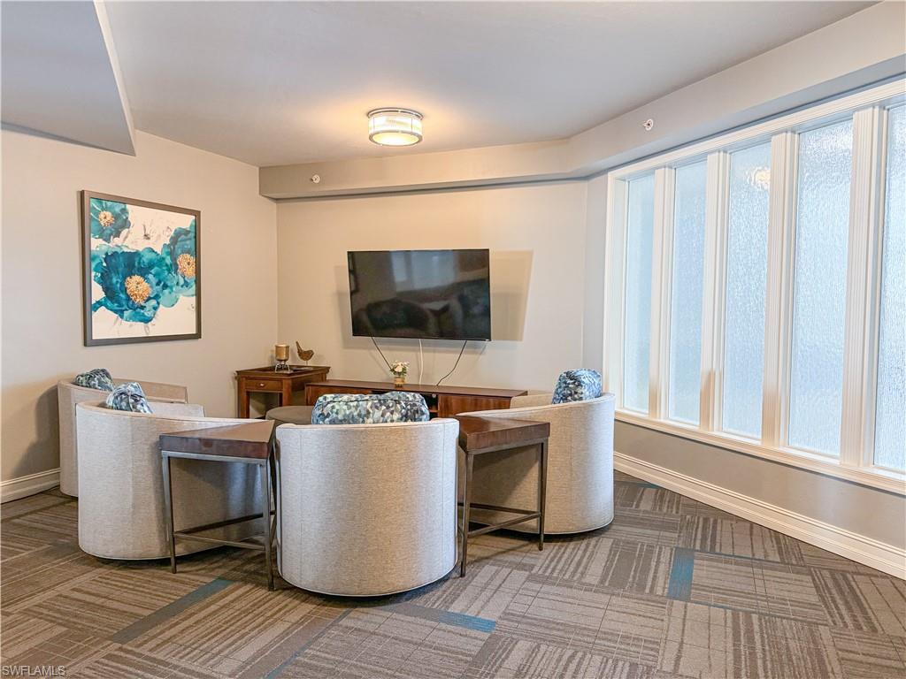 1100 Pine Ridge RD # 201B Unit: #201B