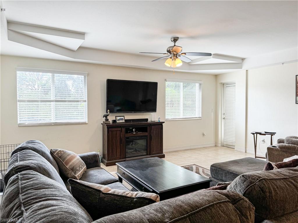 1100 Pine Ridge RD # 201B Unit: #201B