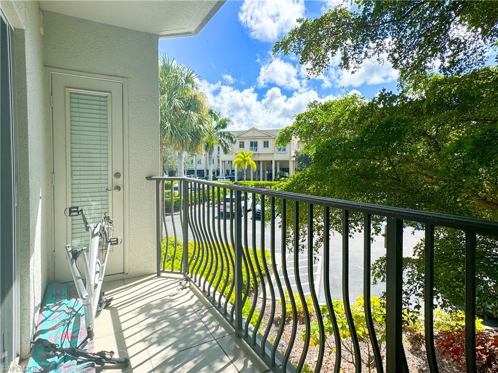1100 Pine Ridge RD # 201B Unit: #201B