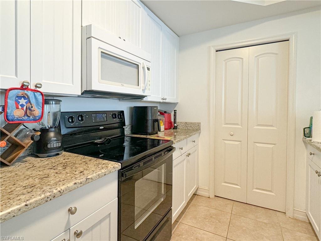 1100 Pine Ridge RD # 201B Unit: #201B
