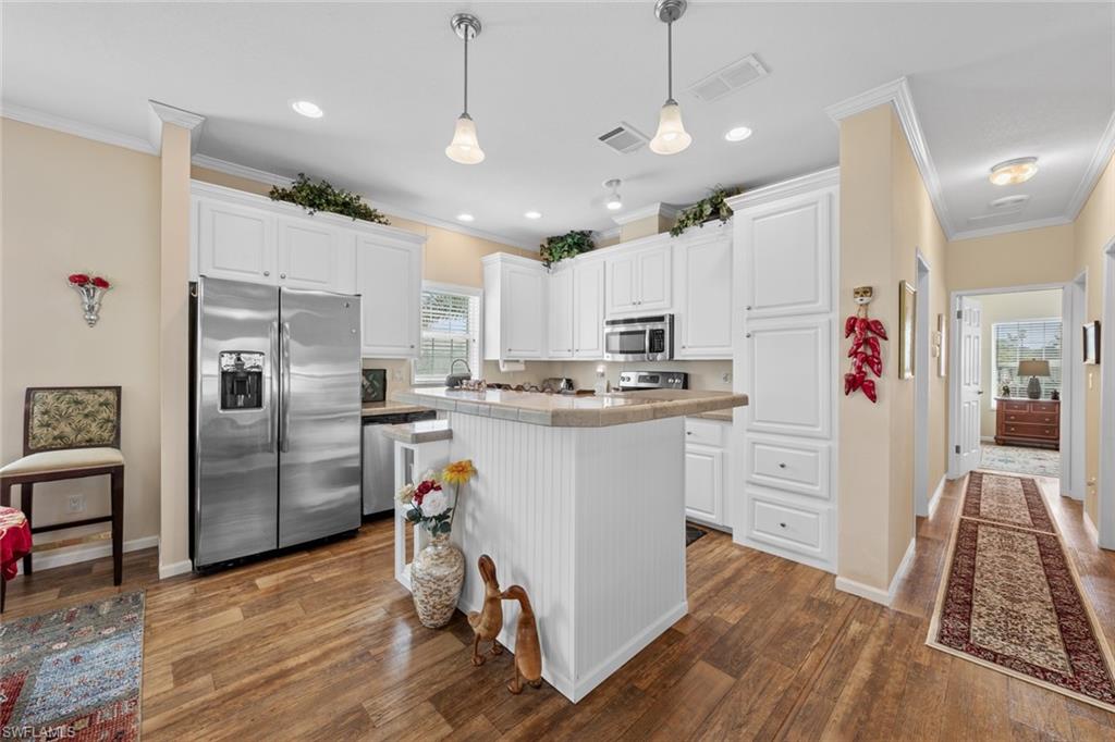 22 Enchanting BLVD # 22 Unit: E-22