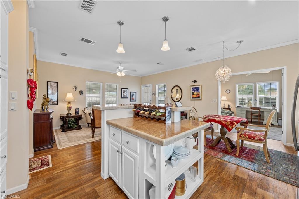 22 Enchanting BLVD # 22 Unit: E-22