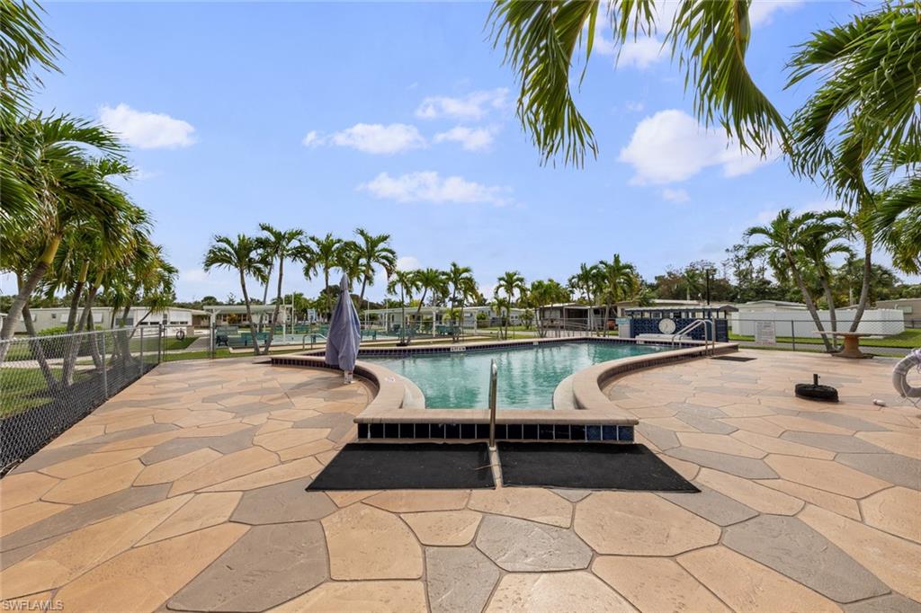 22 Enchanting BLVD # 22 Unit: E-22