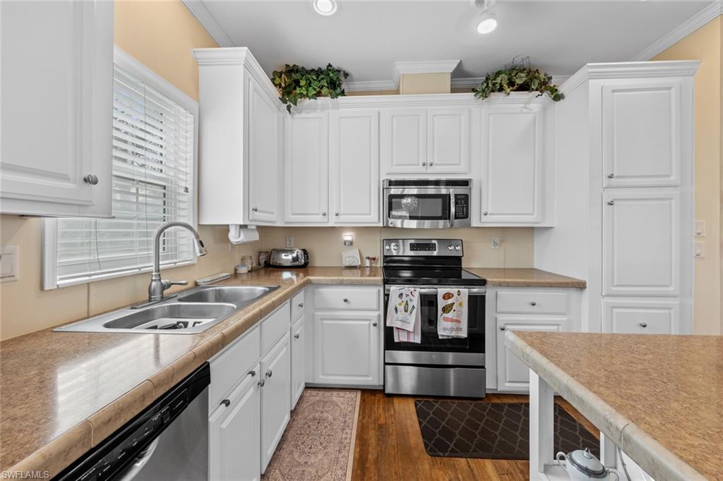 22 Enchanting BLVD # 22 Unit: E-22