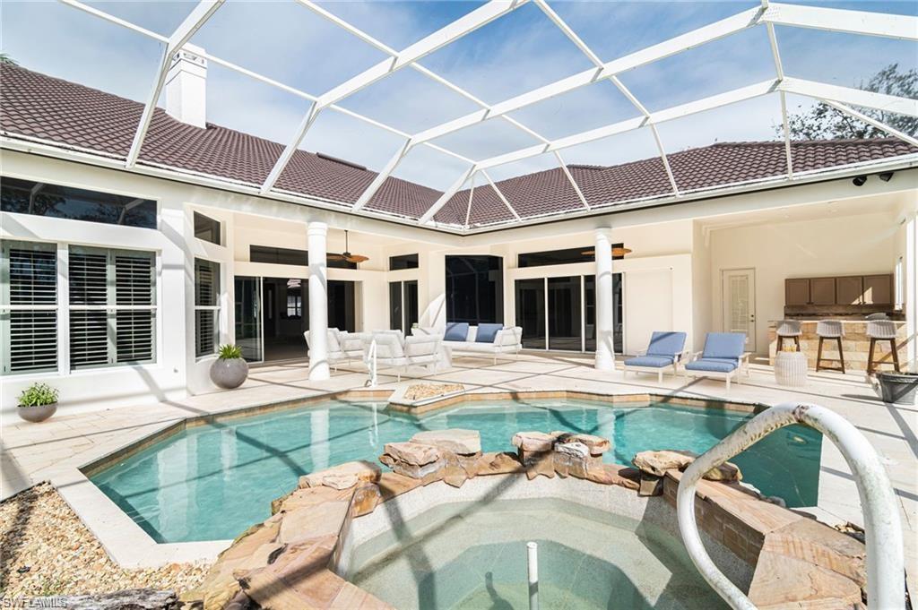 13556 Rosewood LN