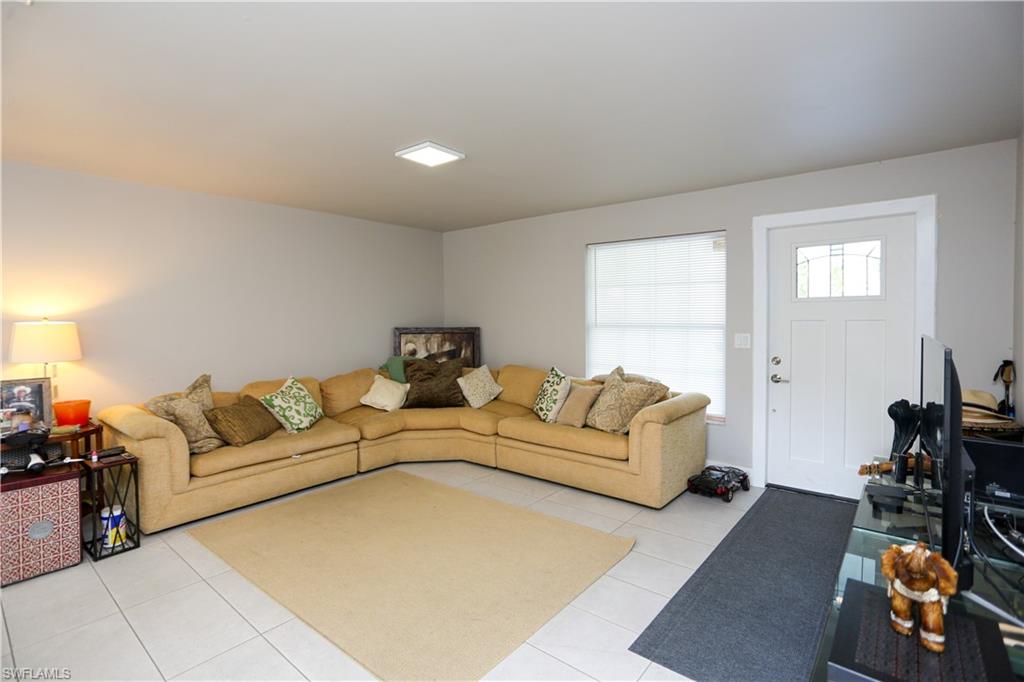 1171 Rainbow DR