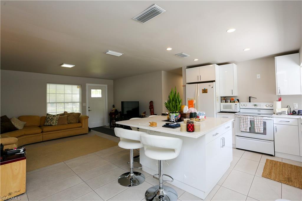 1171 Rainbow DR