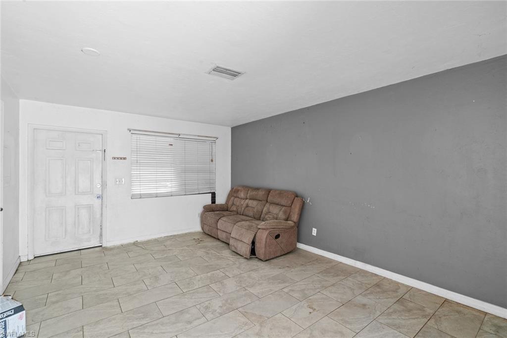 2621 Nightshade LN