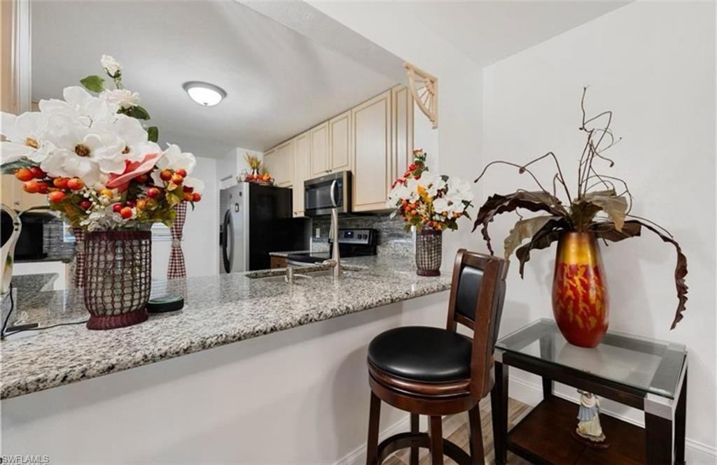 613 Squire CIR # 104