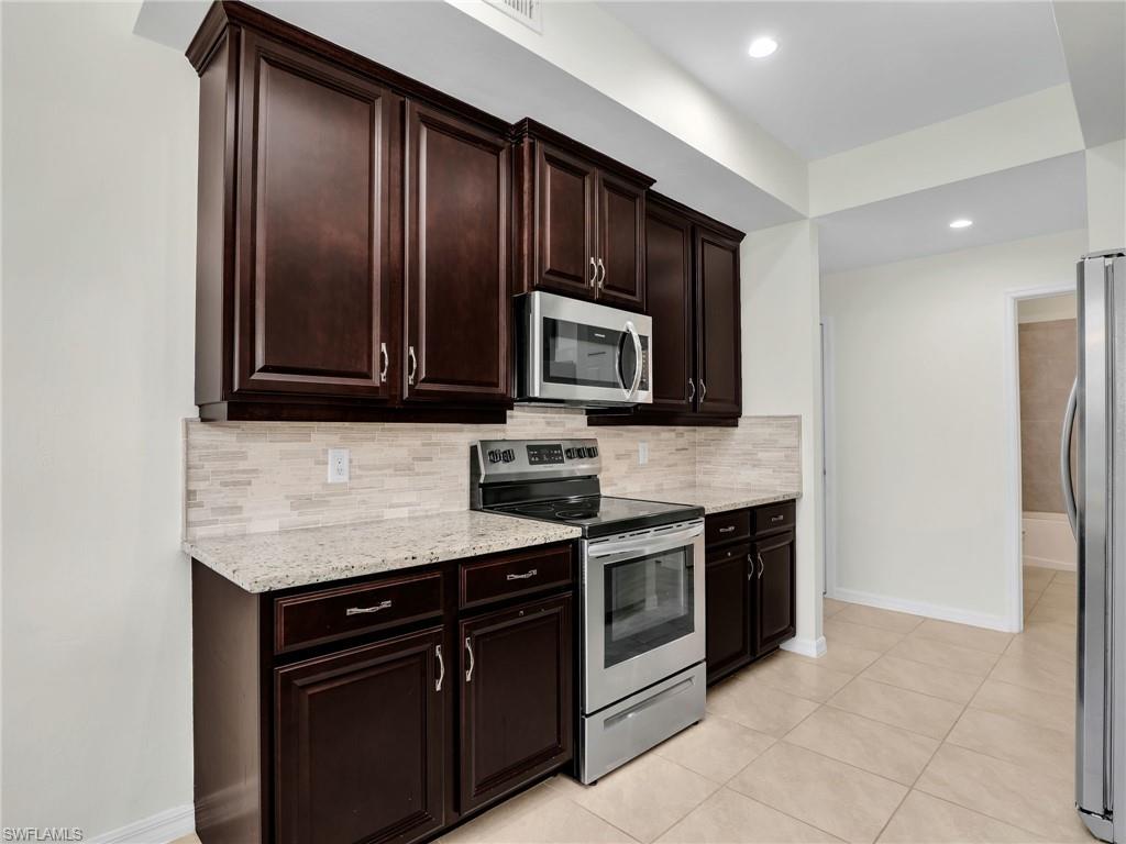 11301 Monte Carlo BLVD SE # 102