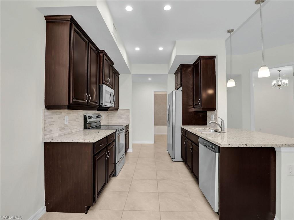 11301 Monte Carlo BLVD SE # 102