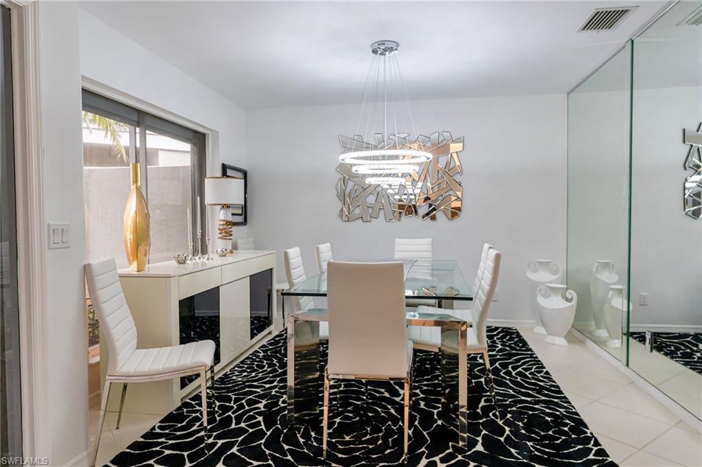 21715 Sungate CT # 303