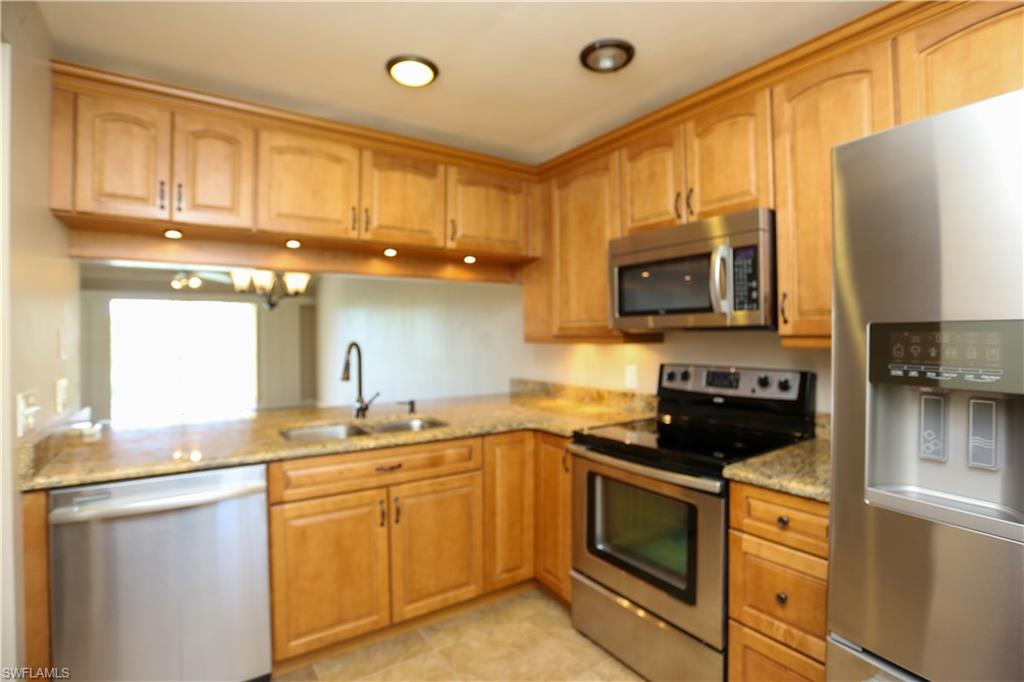 2568 Kings Lake BLVD # 201