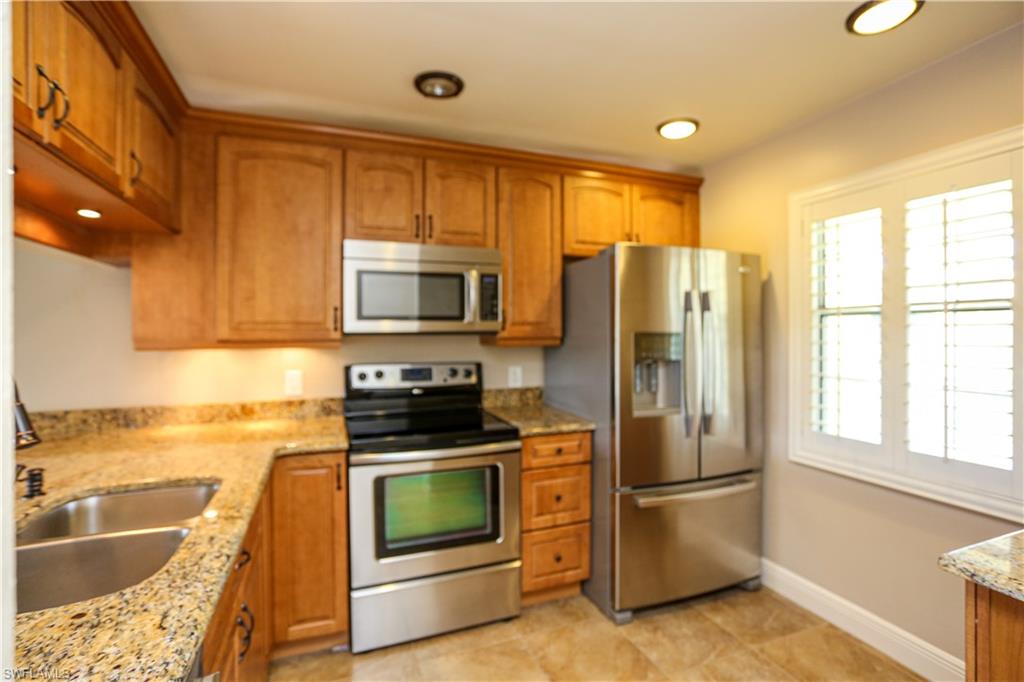2568 Kings Lake BLVD # 201
