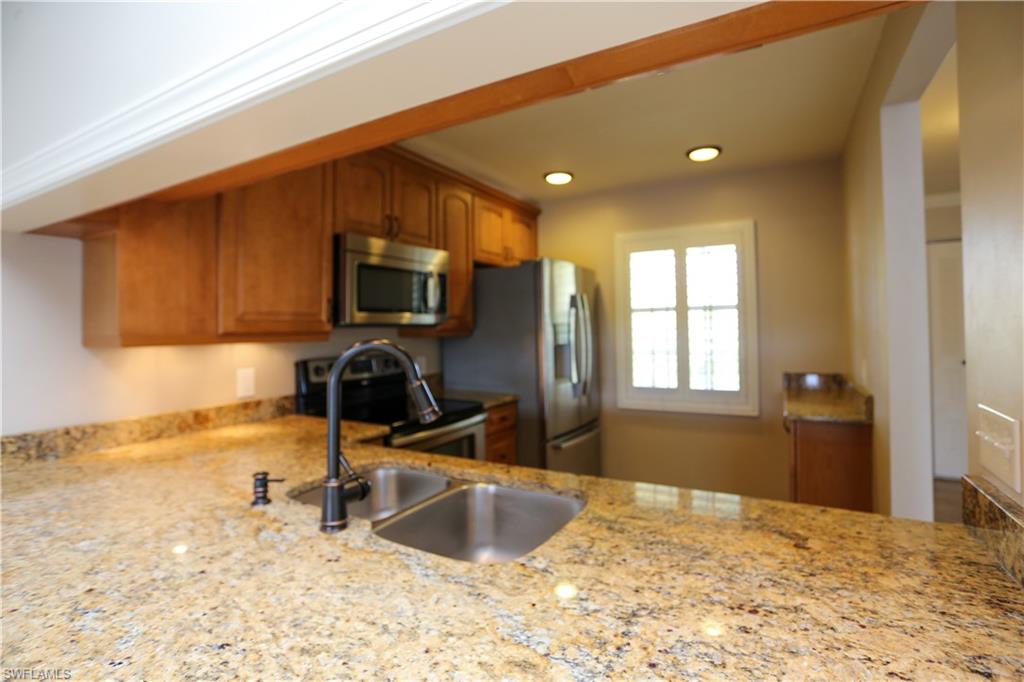 2568 Kings Lake BLVD # 201