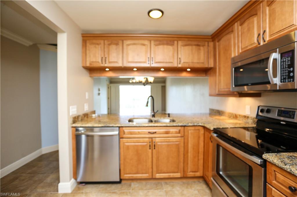 2568 Kings Lake BLVD # 201