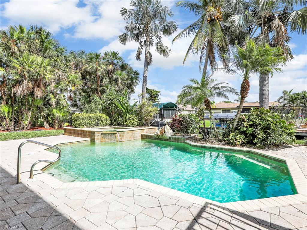 27031 Driftwood DR