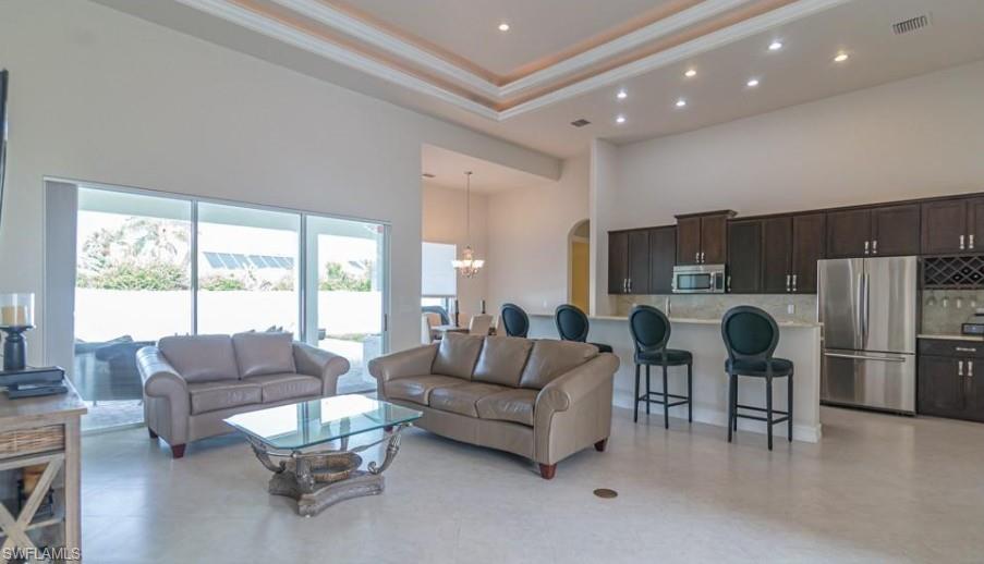 538 Eastwood DR