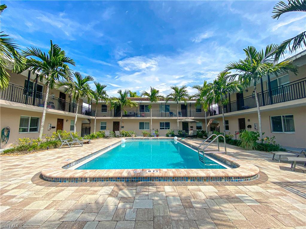 2102 Alamanda DR # 202