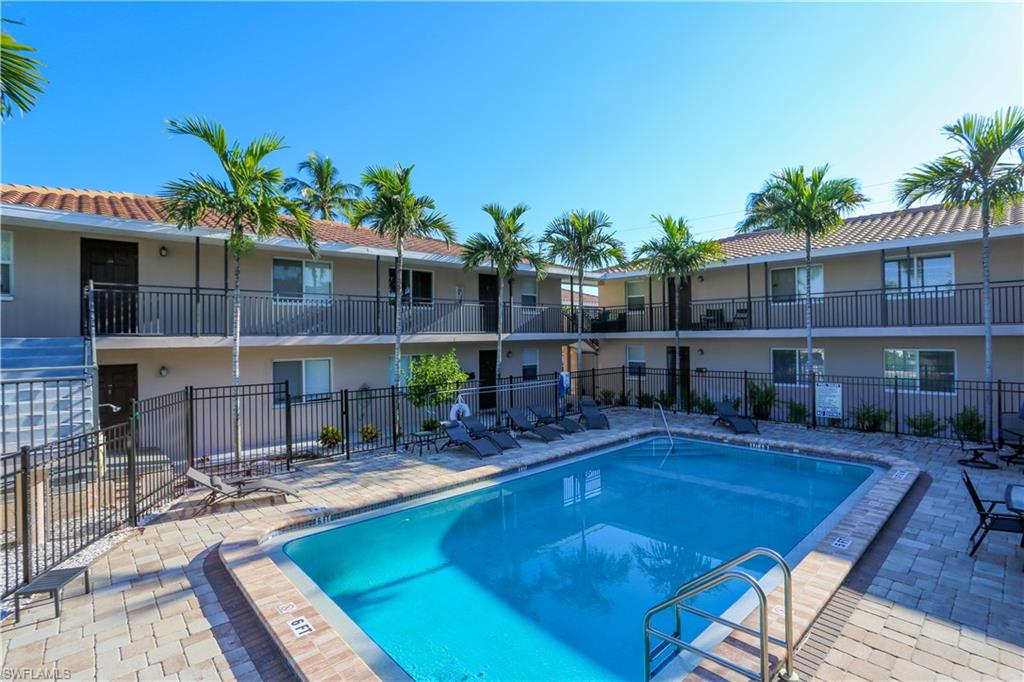 2102 Alamanda DR # 202
