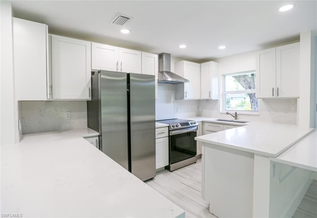 225 Georgetown BLVD
