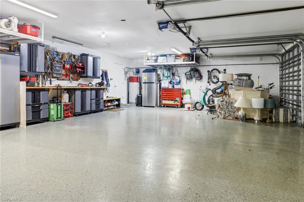 2710 SW 39th TER
