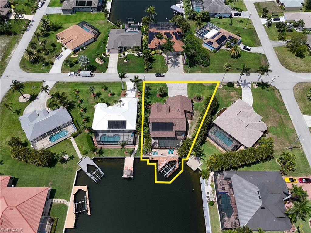 2710 SW 39th TER