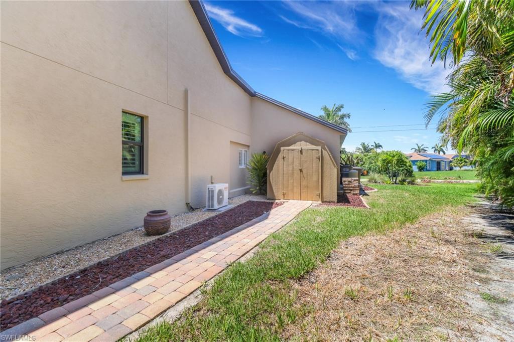 2710 SW 39th TER
