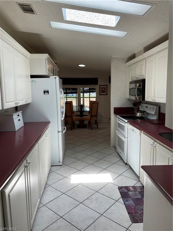 153 Belle Isle CIR
