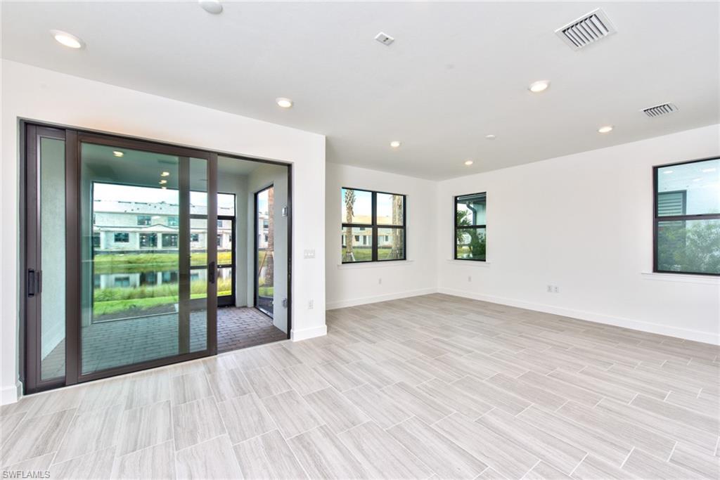 4097 Sonoma Oaks CIR W