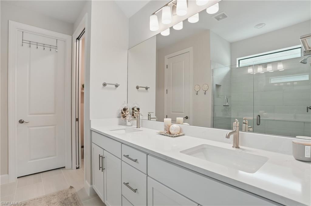10415 Ventana LN