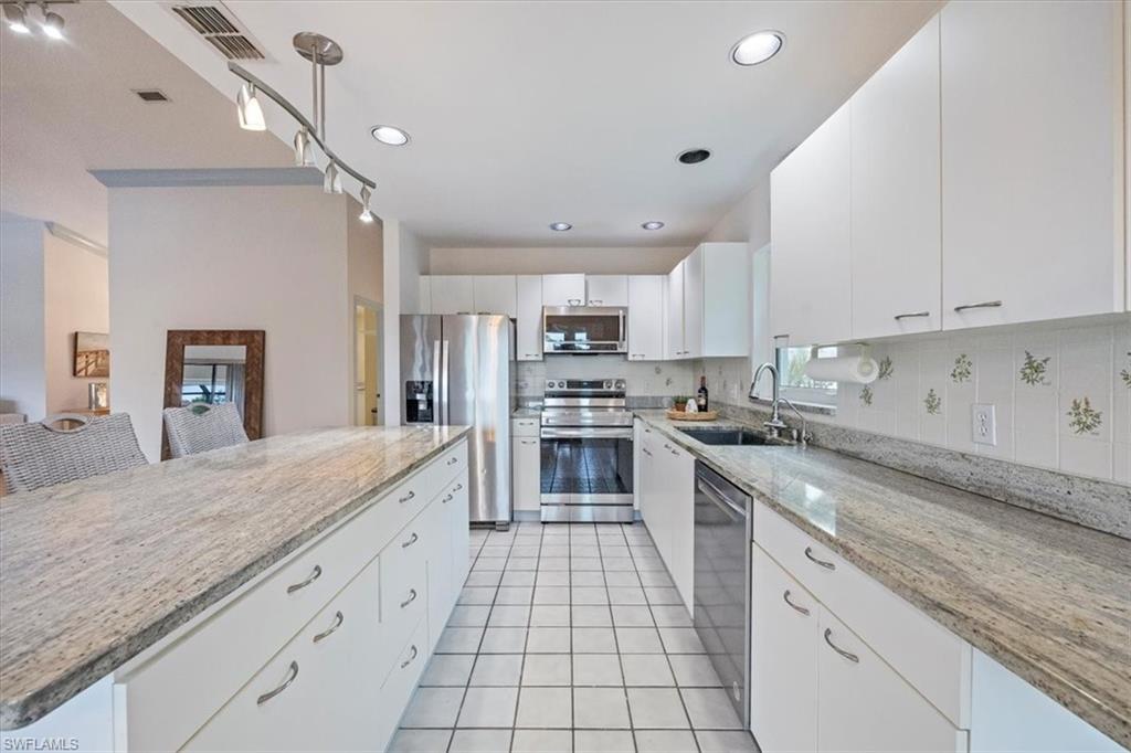 4151 Royal Wood BLVD