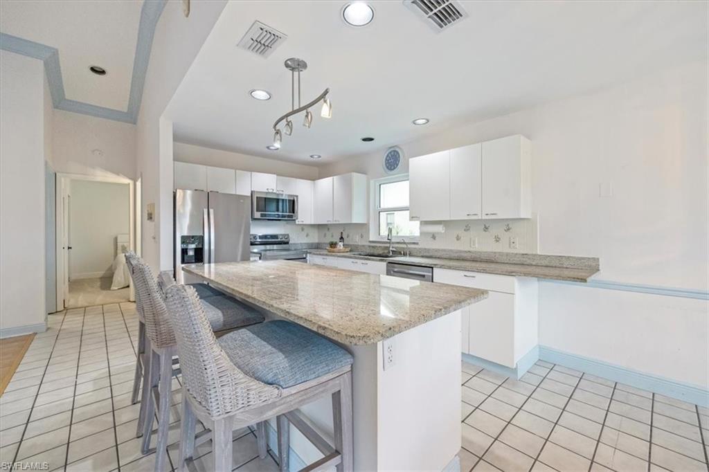 4151 Royal Wood BLVD