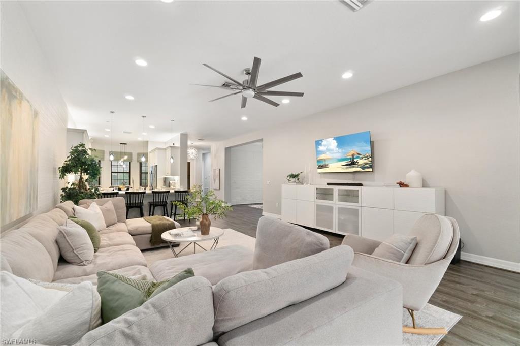 4119 Zelkova CT