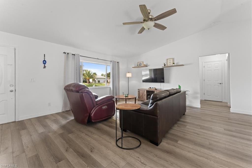 605 SW 18th TER