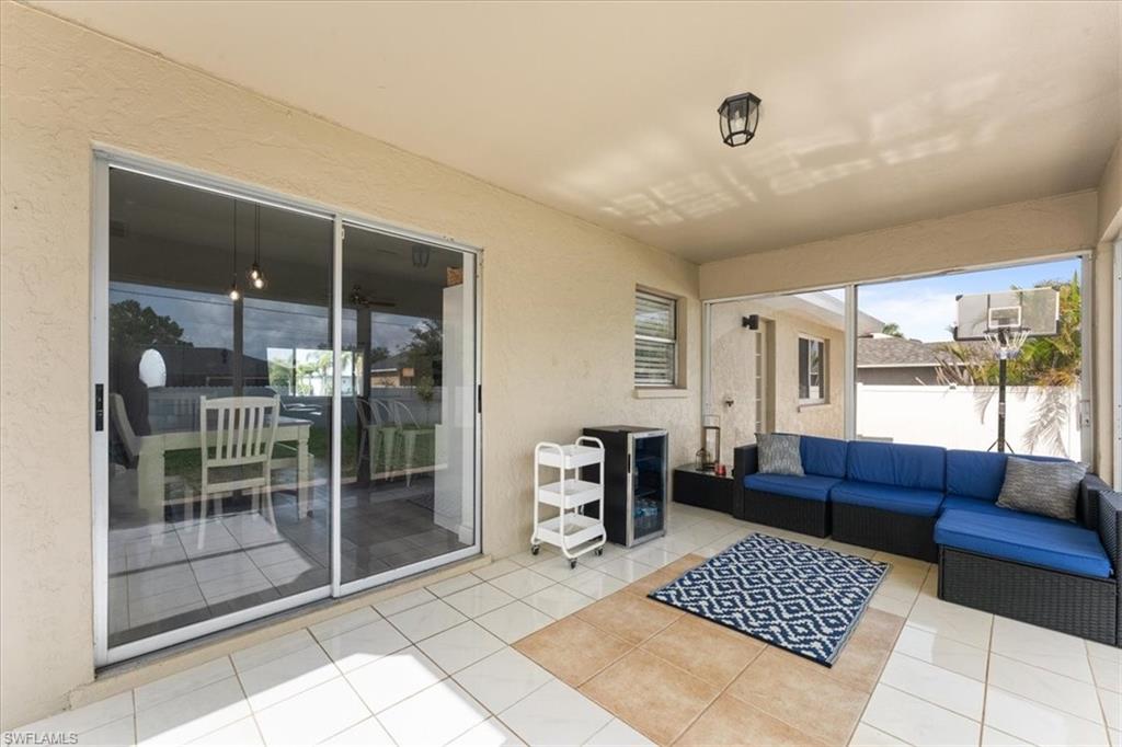 605 SW 18th TER