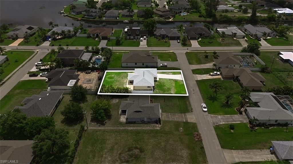 605 SW 18th TER