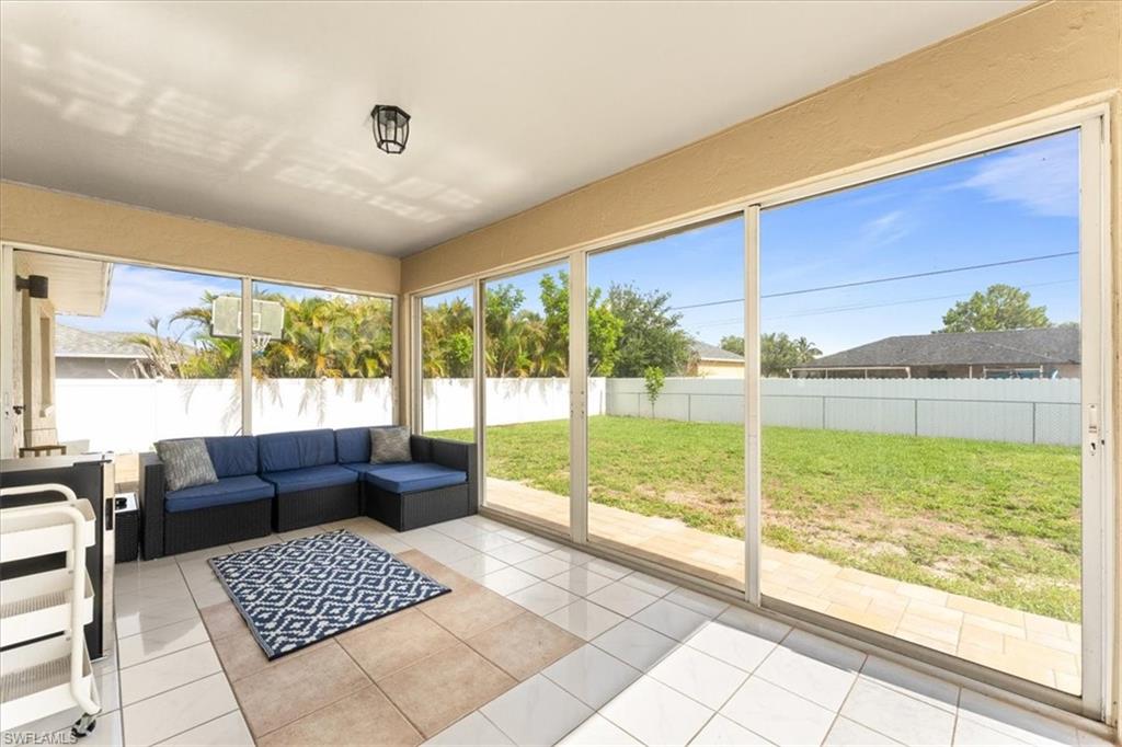 605 SW 18th TER