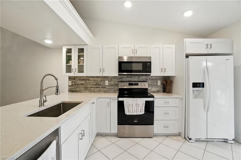 4220 Looking Glass LN # 4302