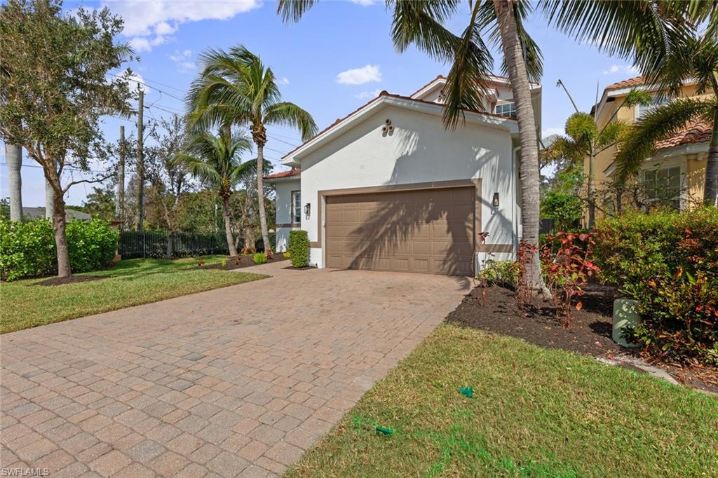 8752 Banyan Bay BLVD
