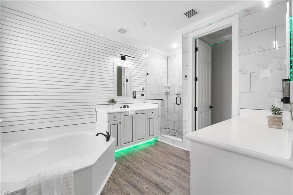 1330 Mariposa CIR # 103